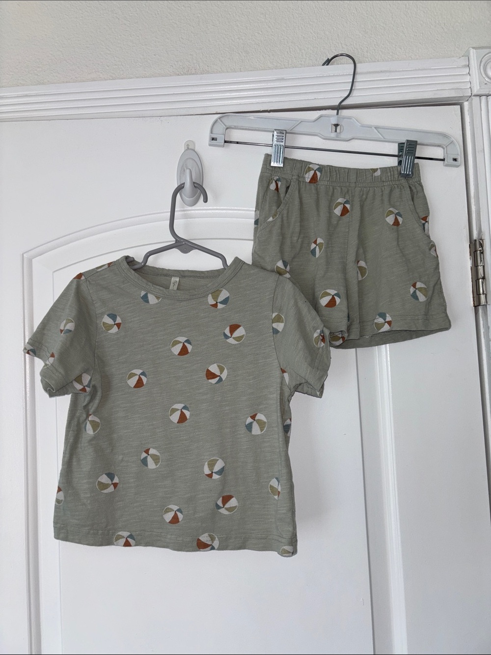 Rylee + Cru outfit set beach ball 2-3 years 2T 3T